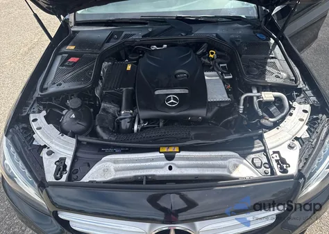 2015 Mercedes-Benz C 300 4Matic из США, поврежденный, VIN 55SWF4KB3FU060216